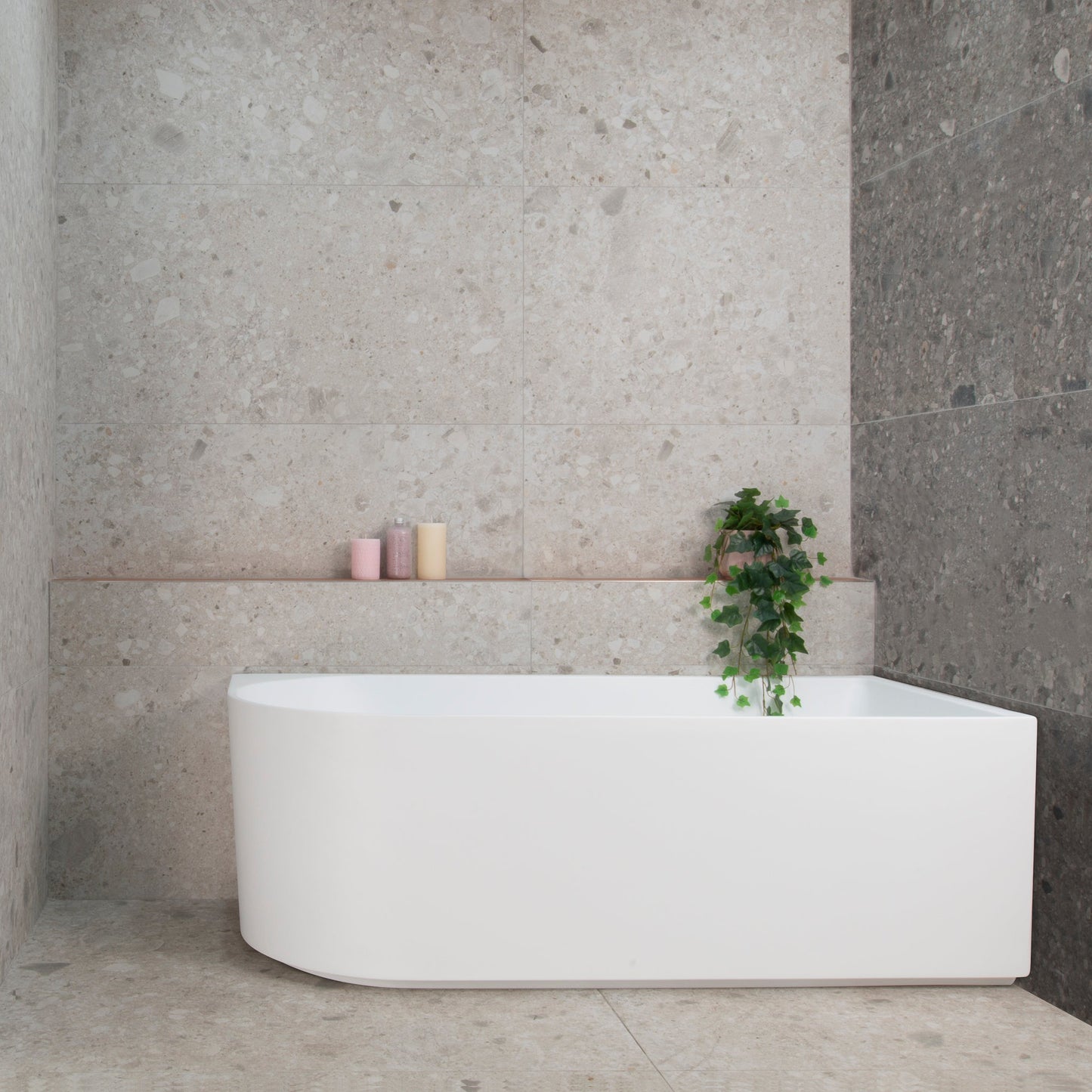Arco 1600mm Right Corner Freestanding Bath, Matte White