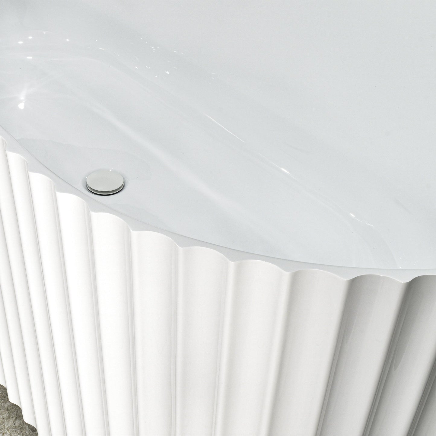Agora Groove 1500mm Fluted Oval Freestanding Bath, Matte White