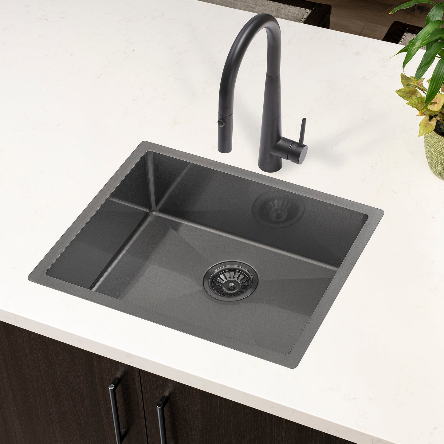 Profile Rise Gooseneck Kitchen Sink Mixer with Sensor and Pull-Out, Chromium Matte Black