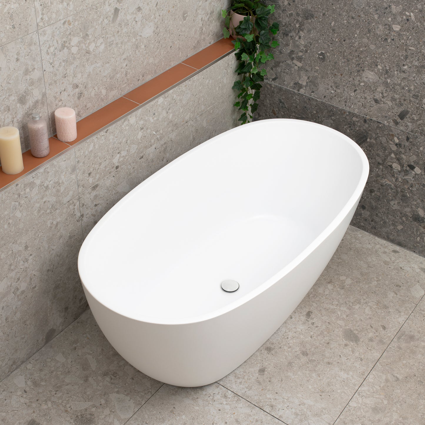 Byron Egg 1400mm Oval Freestanding Bath, Gloss White