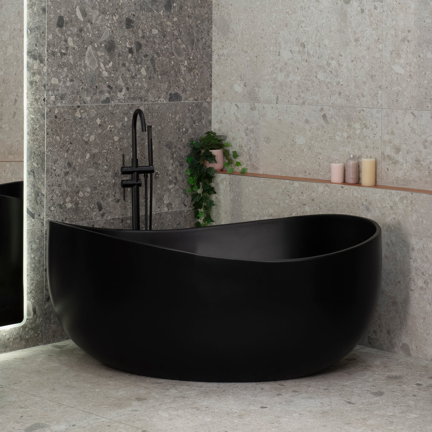 Wave Oval 1600mm Wide Freestanding Bath, Matte Black