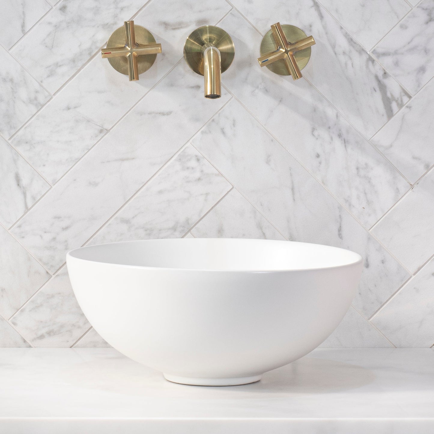 Salata Petite 320mm Above-Counter Round Basin, Matte White